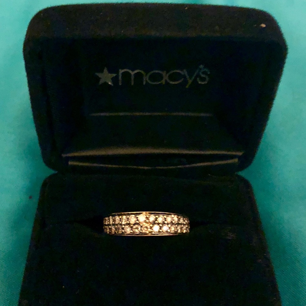 Brilliant 14k gold ring with chocolate diamonds